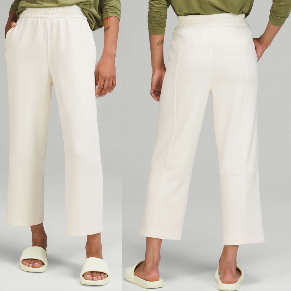Lululemon Light Ivory Softstream High Rise Straight Leg Crop Pants Size 12